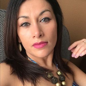 Meet your Posher, Maria